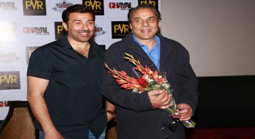 When Sunny Deol had a pillow fight with papa Dharmendra!