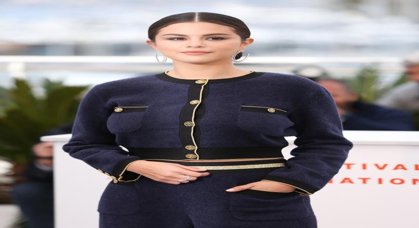 Los Angeles, April 7 (IANS) Singer Selena Gomez will be releasing a new Deluxe Edition of her new album "Rare" with a portion of the proceeds going to the COVID-19 relief fund.	(Xinhua/Gao Jing/IANS)