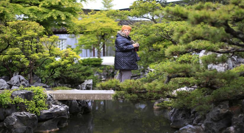 Finding time for nature through gardening can be helpful as it promotes positive body image, say researchers led by a scientist of Indian-origin. (Xinhua/Liang Sen) (ybg)