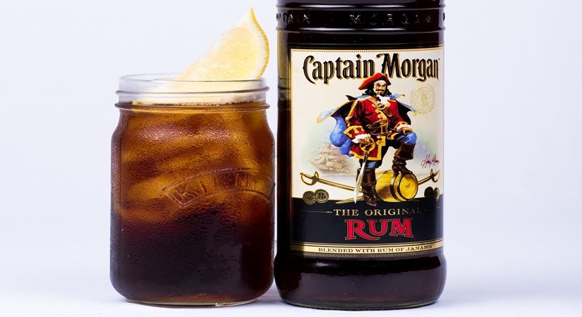  Captain & Cola