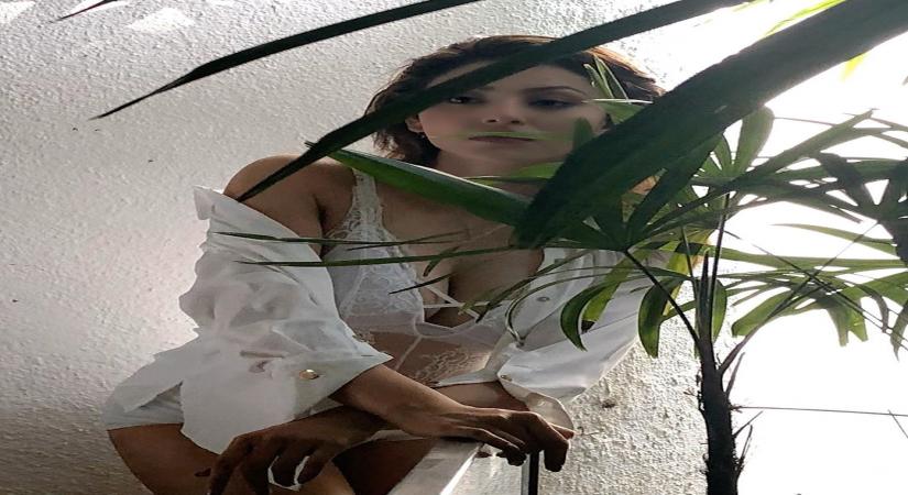 Mumbai, April 14 (IANS) When it comes to entertaining fans with scorching new videos and pictures on social media, actress-former beauty queen Urvashi Rautela is in a zone of her own. Keeping up her current form of one picture almost every day, Urvashi has posted a new snapshot that defines oomph all over again.