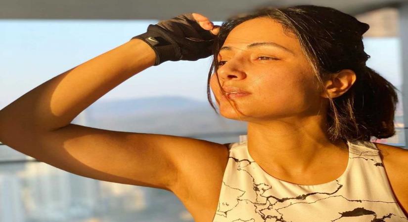Mumbai, May 27 (IANS) If workout is important, then "wearing stylish" gymwear is equally necessary for actress Hina Khan.