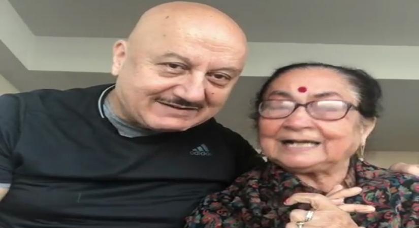 Mumbai, May 5 (IANS) Amid the lockdown, veteran actor Anupam Kher has decided not to shave and let his beard grow.
