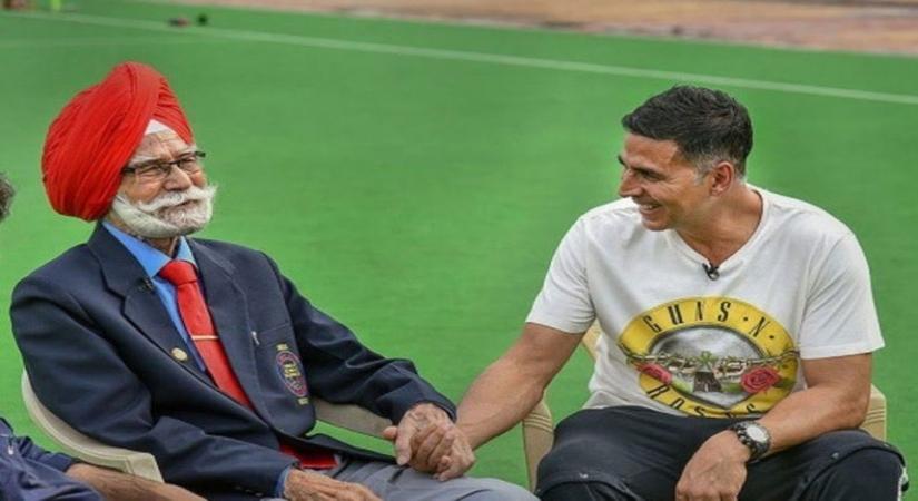 Akshay Kumar mourns demise of hockey legend Balbir Singh Senior.
