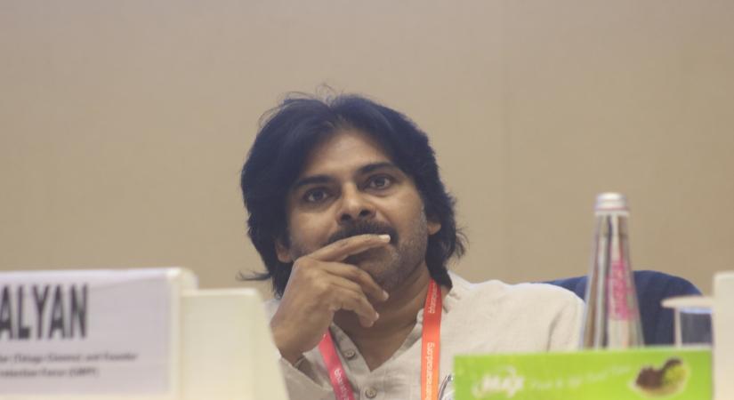 Mumbai, May 9 (IANS) Telugu superstar and Jana Sena Party president Pawan Kalyan has urged political parties not to stage agitations over the Vizag gas leak tragedy, at a time when the nation is already battling the COVID-19 pandemic, and when social distancing is mandatory.	 (File Photo: IANS)