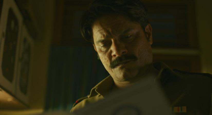 Mumbai, May 19 (IANS) Actor Jaideep Ahlawat is overwhelmed with the positive response the web series "Paatal Lok" has garnered. The actor, who has a starring role in the show, says the appreciation gives him a "renewed sense of vigour" to approach future work.