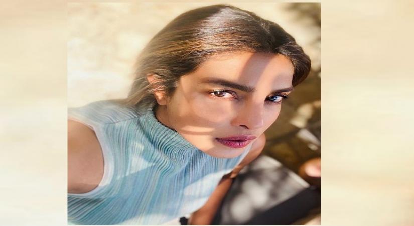 Los Angeles, May 12 (IANS) Indian actress Priyanka Chopra Jonas has shared a photograph of herself stepping out of the house for the first time in two month amid the ongoing lockdown due to the COVID-19 outbreak.