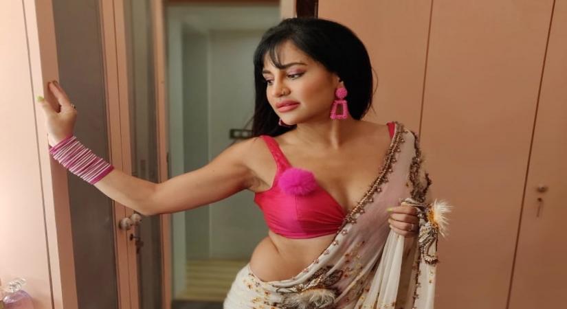 Lizaa Malik does virtual workouts with her girl gang