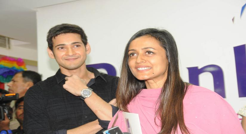 Hyderabad, June 22 (IANS) Telugu superstar Mahesh Babu's wife, actress Namrata Shirodkar, has praised the hard work of doctors during the novel coronavirus pandemic.