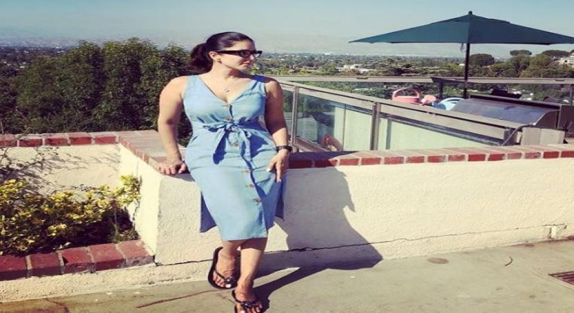 Mumbai, June 29 (IANS) Bollywood actress Sunny Leone has shared a video of herself jumping on a trampoline.