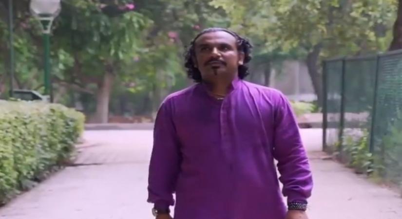 Singer Kutle Khan.