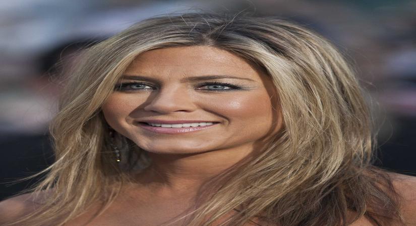 Los Angeles, June 25 (IANS) Actress Jennifer Aniston says her iconic role of Rachel Green in "Friends" left her feeling typecast in Hollywood, which she couldnt escape.
