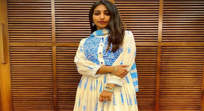 Mumbai, June 13 (IANS) Television actress Mohena Kumari has returned home from the hospital despite still being COVID-19 positive.
