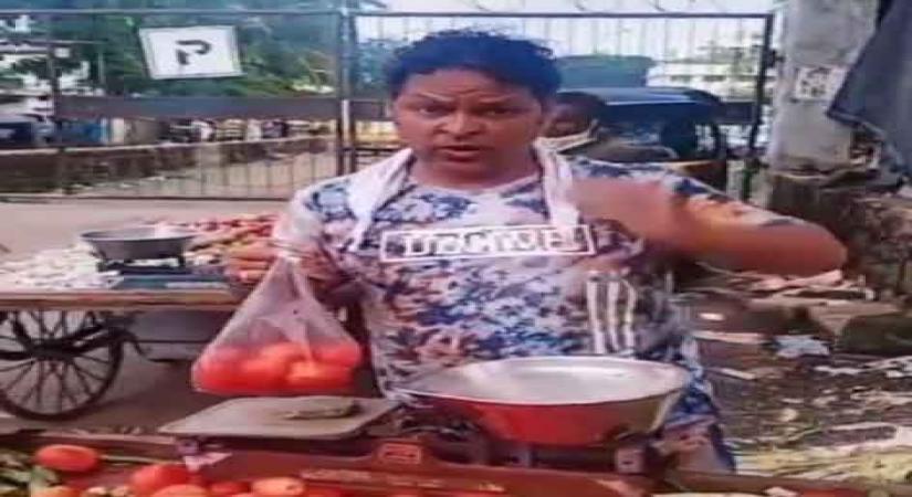 'Dabangg 3' actor Javed Hyder snubs rumours that he has turned a vegetable vendor.