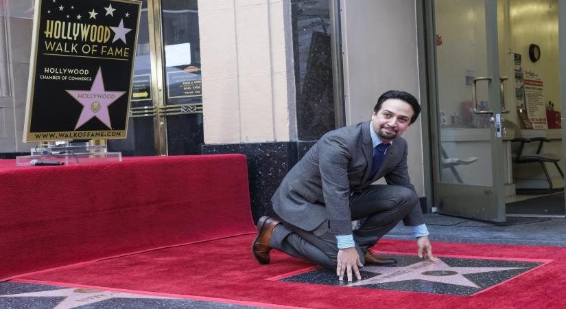 Los Angeles, June 1 (IANS) Actor-writer Lin-Manuel Miranda has apologised for the delayed response to George Floyd's death, and called his silence a "moral failure".