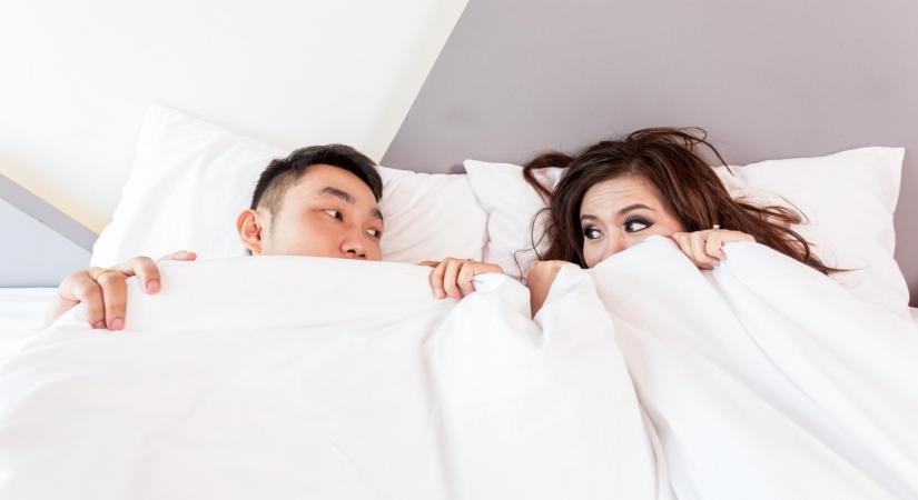 Sharing a bed with your spouse, even if there is marital conflict or too much difference of opinion in your life, will not only make your sleep better, deeper and meaningful but also help you solve real-life problems with ease.