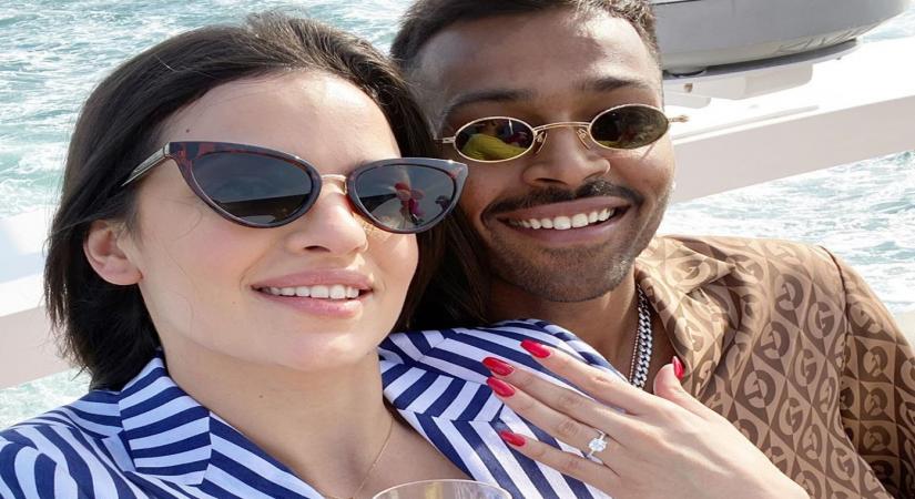 Mumbai, June 18 (IANS) Serbian dancer-actress Natasa Stankovic was in for a pleasant surprise from her fiance, Indian all-rounder Hardik Pandya.
