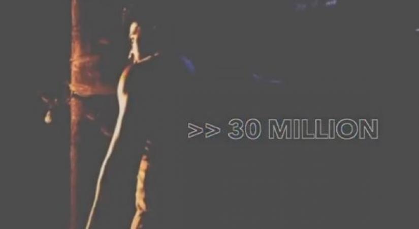 Varun Dhawan gets 30mn Instagram followers.