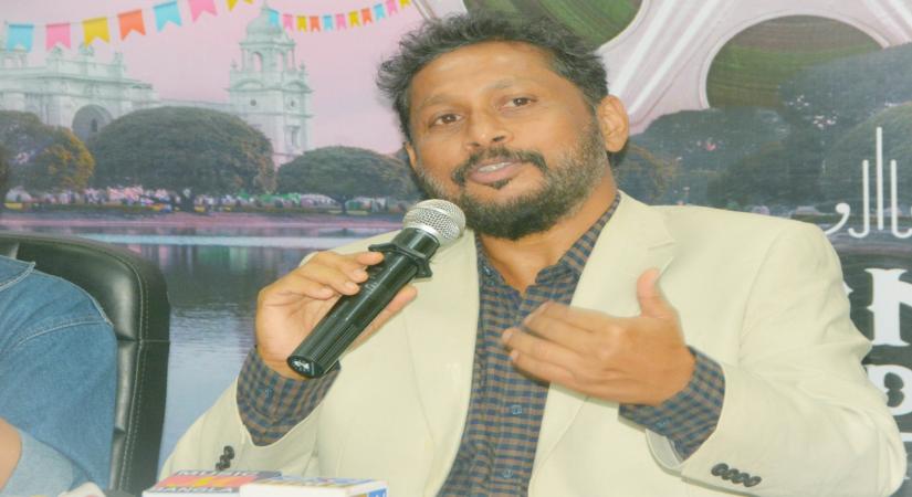 Mumbai, July 6 (IANS) Filmmaker Shoojit Sircar has taken a break from social media to finish work on his period film "Sardar Udham", starring Vicky Kaushal in the title role. Sircar is working on post-production of the period drama.
