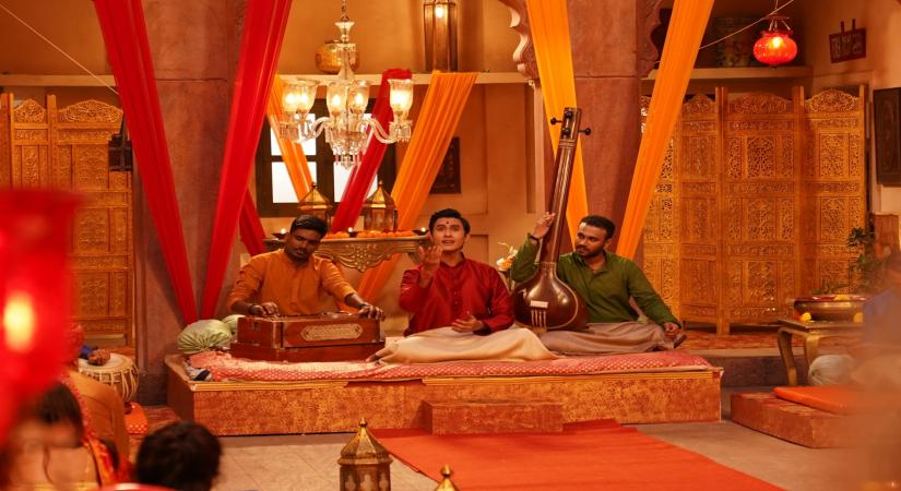 Ritwik Bhowmik: Was difficult to be rude to Atul Kulkarni for a shot.
