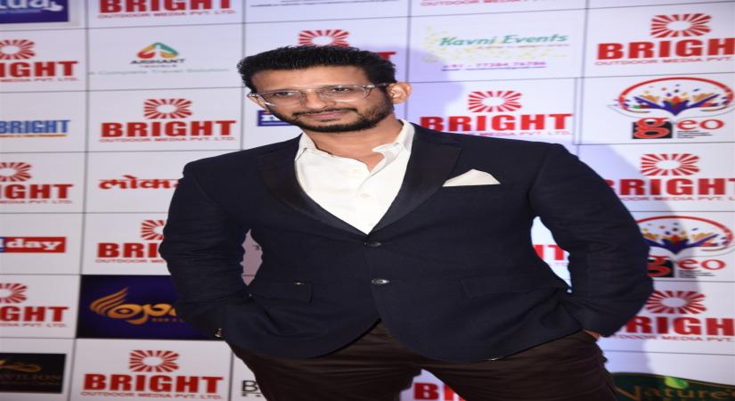 Did you know Farhan, Sharman, Divya Bharti were classmates?
