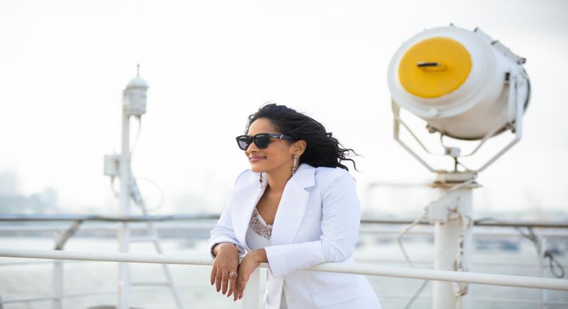 Masaba on sharing screen with mom Neena Gupta: It's quite an experience.