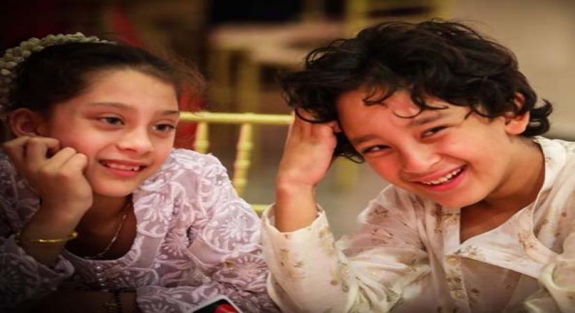 Maanayata Dutt offers prayer to Ganpati seeking peace, protection, positivity.