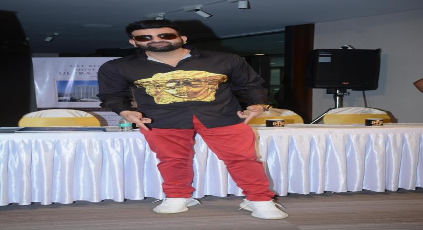 Mumbai: Actor Navraj Hans at the success press conference of song "Hulle Hullare", in Mumbai on April 14, 2018. (Photo: IANS)