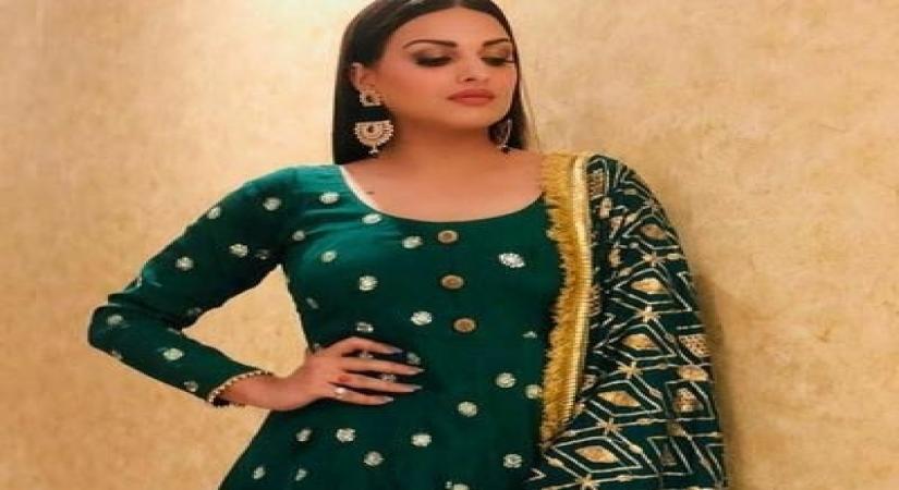 Himanshi Khurana.