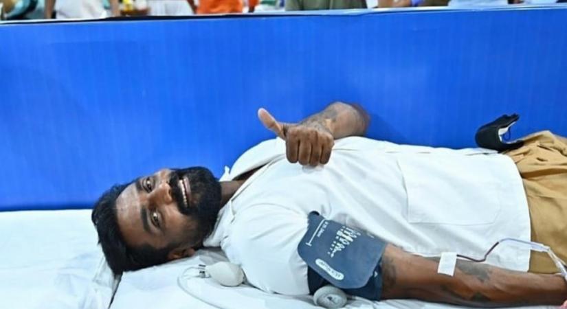 Remo Dsouza donates blood at Lalbaugcha Raja Ganpati Utsav.