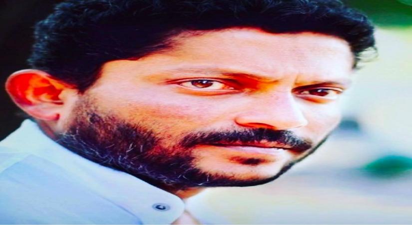 Mumbai, Aug 17 (IANS) Filmmaker Nishikant Kamat passed away in a Hyderabad hospital on Monday. He was 50. Kamat was battling liver cirrhosis for the past two years.