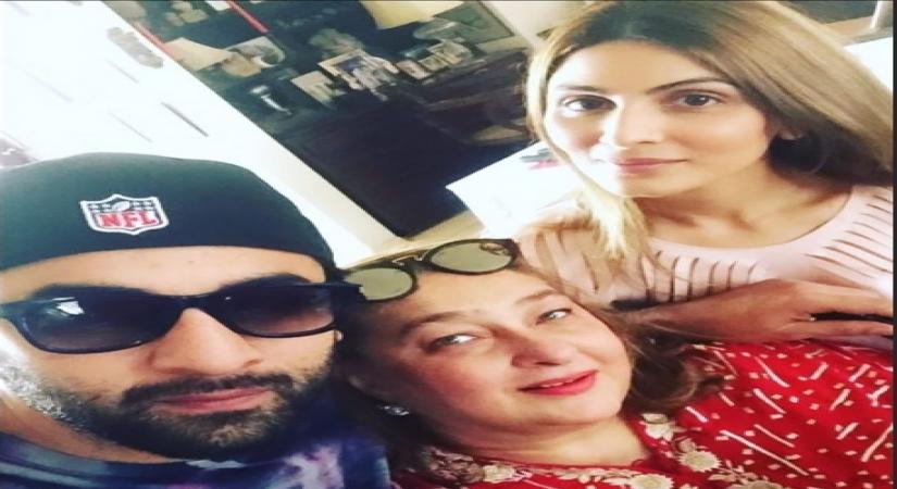 Riddhima starts birthday countdown for brother Ranbir