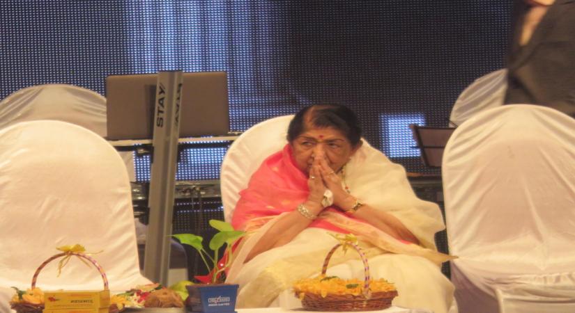 Lata Mangeshkar turns 91: B-Town wishes its 'Ma Saraswati'