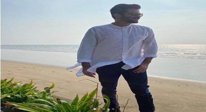 Anil Kapoor enjoying weekend getaway in Alibaug.