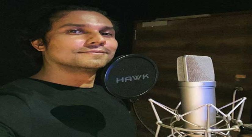 Randeep Hooda returns to work, dubs for 'Radhe'.