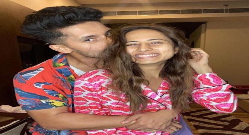 Ravi Dubey calls wife Sargun 'the Queen'.