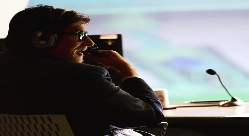 Big B reminisces about cricket commentary days in latest post