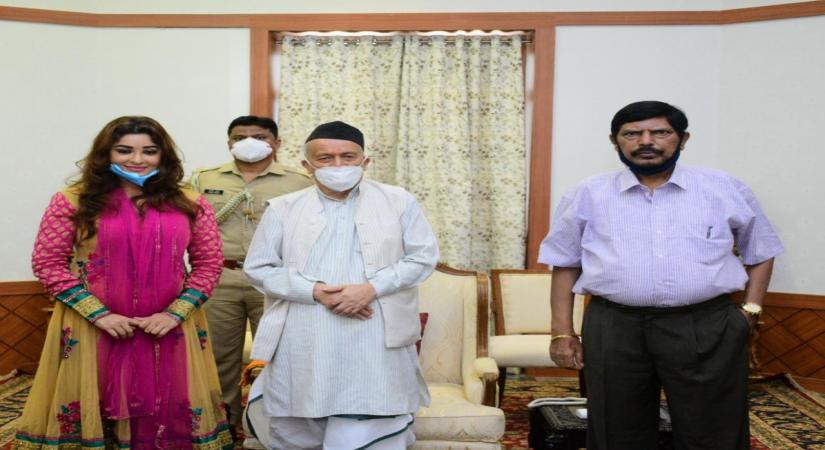 Payal Ghosh meets Maharashtra governor seeking Y category security