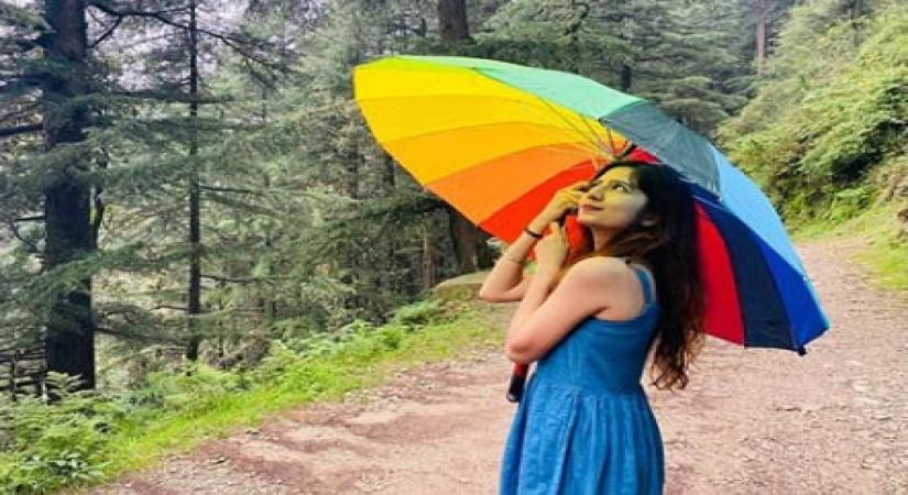 Akanksha Bhandari owes her new song to an auto ride in the rains.