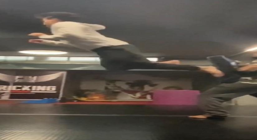 Tiger Shroff shares flying kick video after injury. (source:insta)