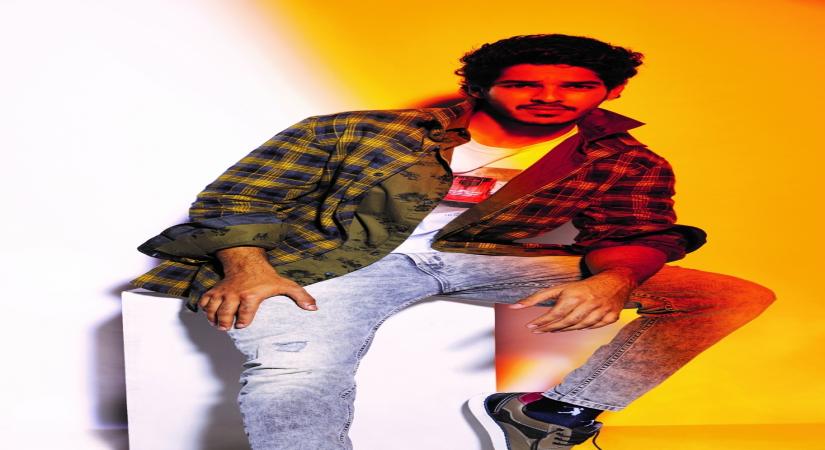 Ishaan Khatter posts body transformation video, Shahid calls him 'babbar sher'