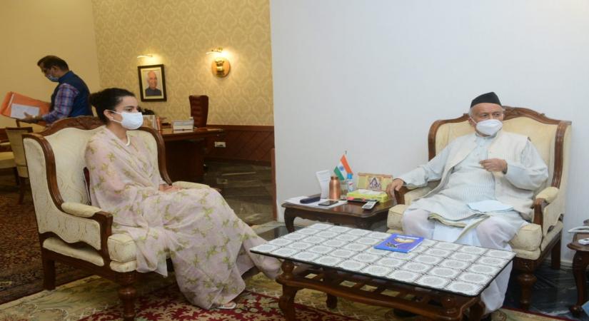 Bollywood actress Kangana Ranaut & her sisiter met Maharashtra Governor Bhagat Singh Koshyari at Raj Bhavan, here on Sunday afternoon.