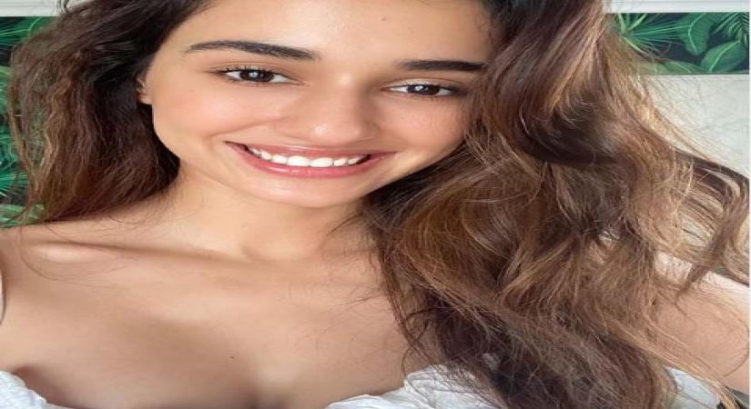 Disha Patani's weekend gift for fans is a sizzling mirror selfie | IANS ...