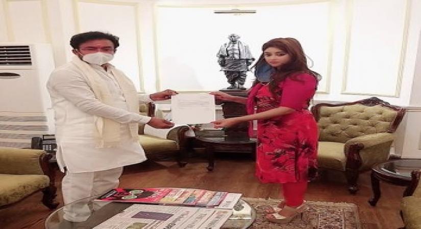 Payal Ghosh meets MoS Home about sexual assault case