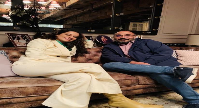 Kangana Ranaut hosts dinner for 'Tejas' director.