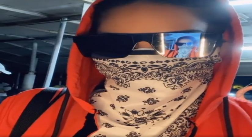 Sunny Leone goes incognito for jetty ride.