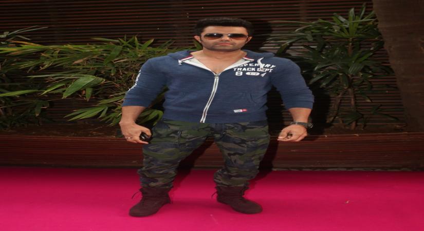 Mumbai: Actor Maniesh Paul at launch of a book in Mumbai on Jan 14, 2018. (Photo: IANS)