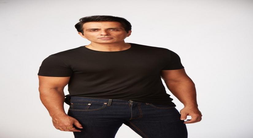 Sonu Sood's book to be titled 'I Am No Messiah'