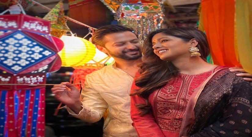 Vatsal Sheth, Ishita Dutta go kandil shopping to support local business