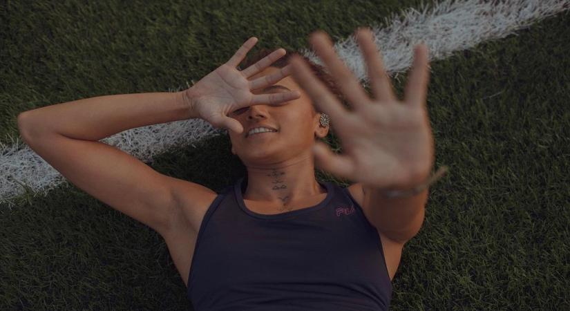 Taapsee Pannu has a hilarious post about an emoji.